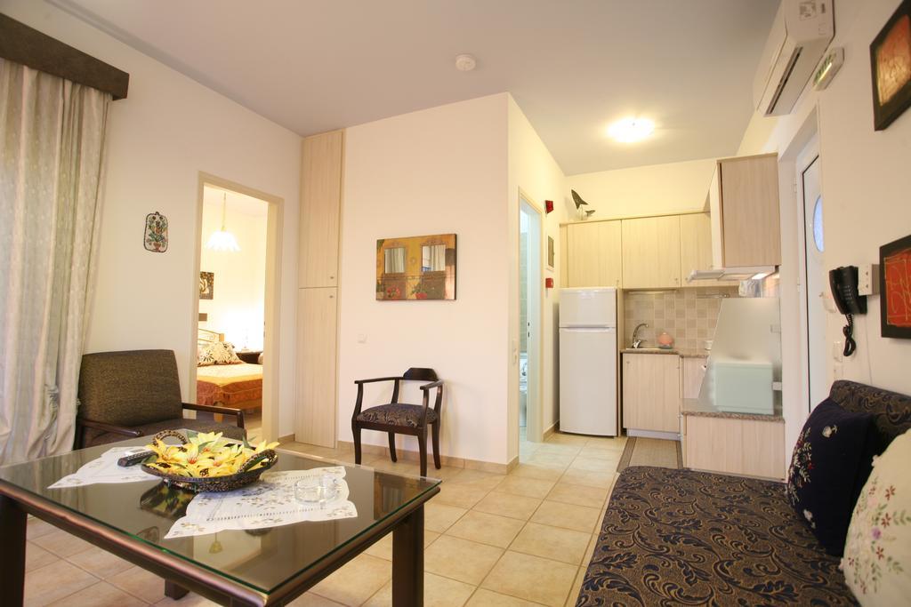 Aigli Apartments Néa Ankhíalos Eksteriør bilde
